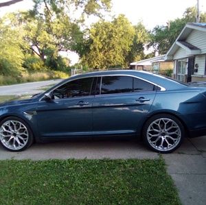 Meet your Posher, Julius